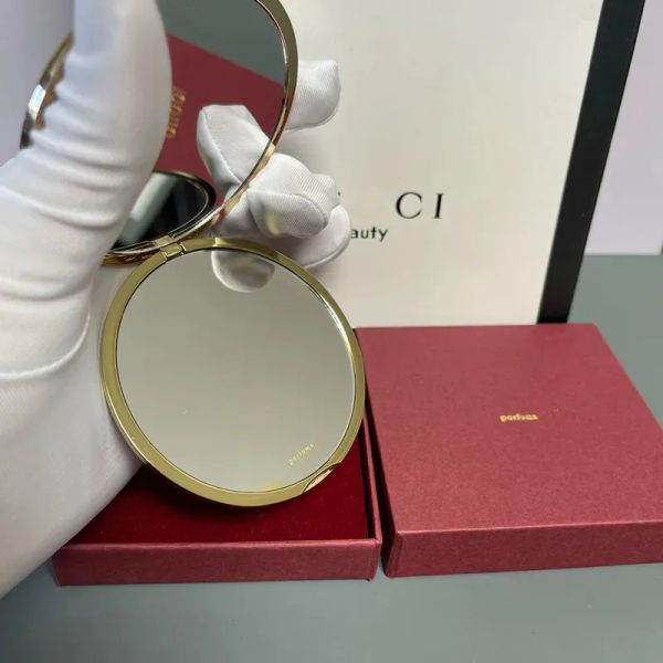 Folding Mirror Women&#039;s Fashion Gold Portable Makeup Mirror Smooth Double sided Makeup Mirror Suitable for Outdoor Travel and Appearance