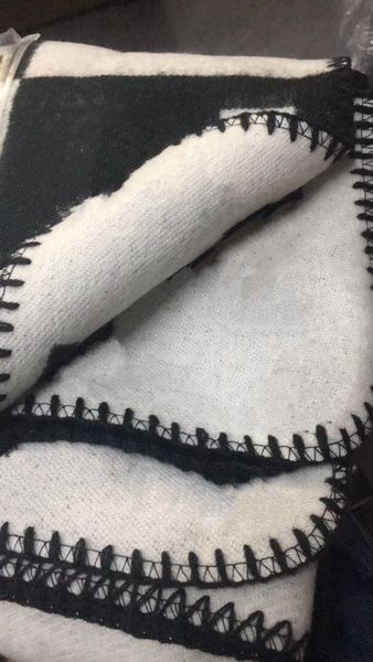 Letter 2021 Cashmere Soft Wool Scarf Shawl Portable Warm Plaid Sofa Bed Fleece Knitted Throw Blanket 140 170CM
