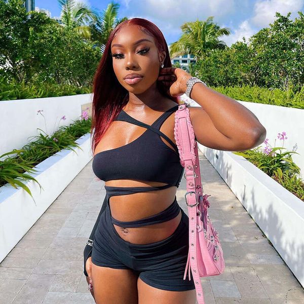 European and American women&#039;s summer solid color slim fit hollow out single shoulder sleeve short jumpsuit wholesale 2025 new casual ve