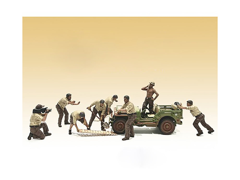 "4X4 Mechanic" 8 piece Figure Set for 118 scale models by American Diorama