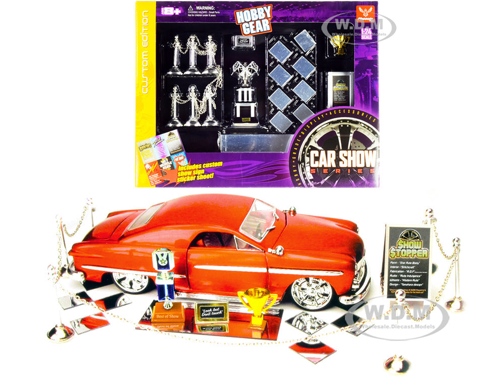 "Car Show Trophy Winner" Accessories Set for 124 Model Cars by Phoenix Toys