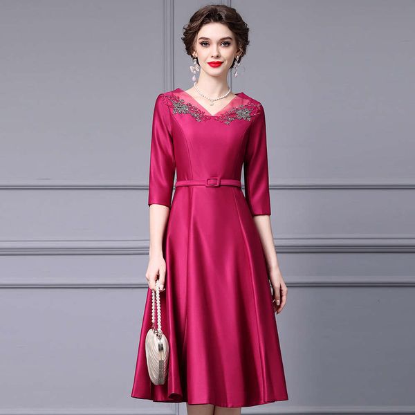 Purple Red Light Luxury High End Dress V-neck Heavy Duty Nail Diamond Waist Swing Skirt 2024 Autumn New Style Bifurcated Self-cultivation Lo
