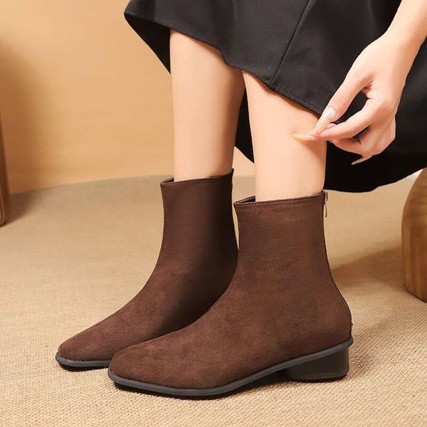 Mulher de alta qualidade feminina Fashion Back Botas Modern Women Women Hot Sale Shoes Sapatos Muladores Atos femininos