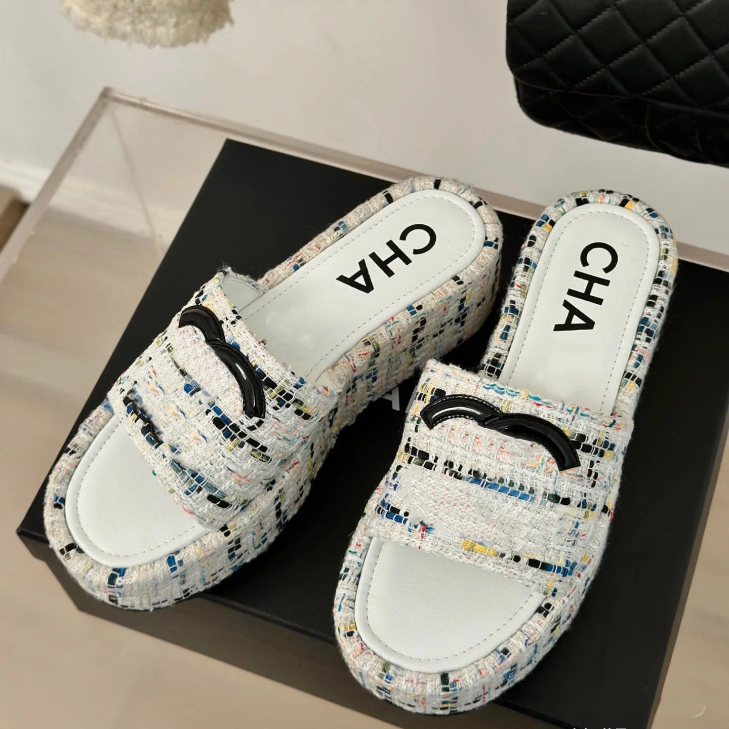 Paris catwalk design ladies summer high-heeled Slippers square Luxury designer High waterproof platform sandals fashion party slide wedge slides T-t