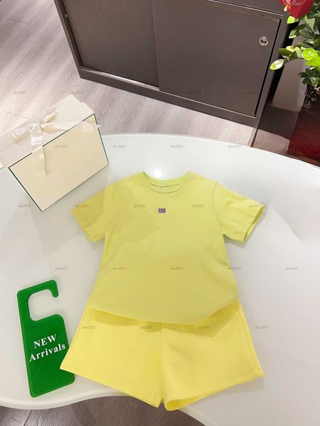 Classics baby T-shirt set Summer boys tshirt set kids designer clothes tracksuits Simple solid color design Short sleeved and shorts