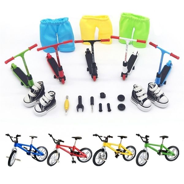 Finger Toys scooter skateboard shoe accessories Set Two Wheel Skate clothes board Bikes tip Novelty scooters child 220930