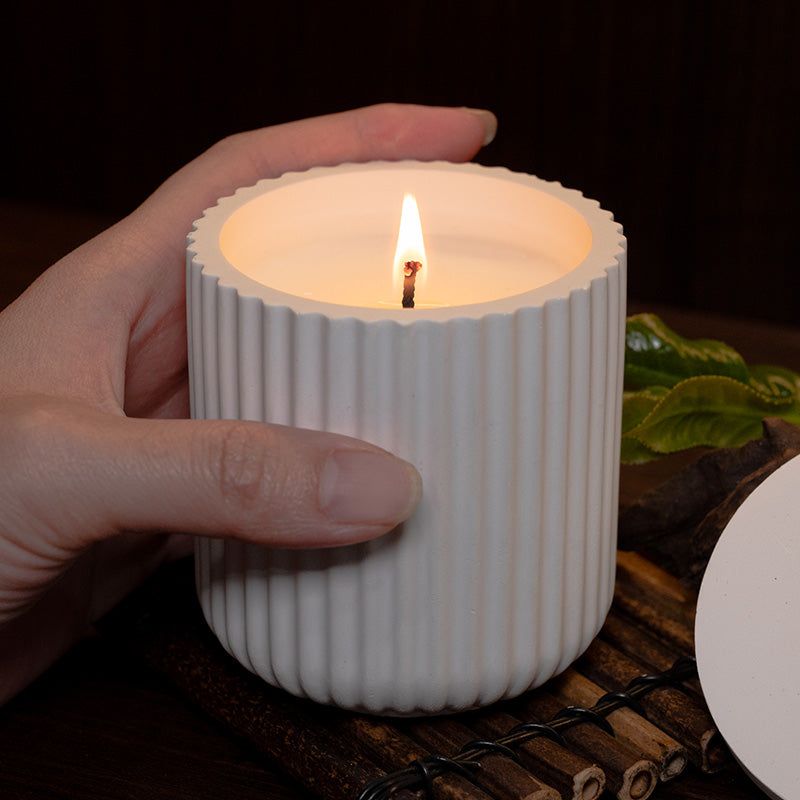 Direct-source scented candle manufacturer. Indoor, perfect for festive and party atmospheres. Soy wax, smokeless scented candles.