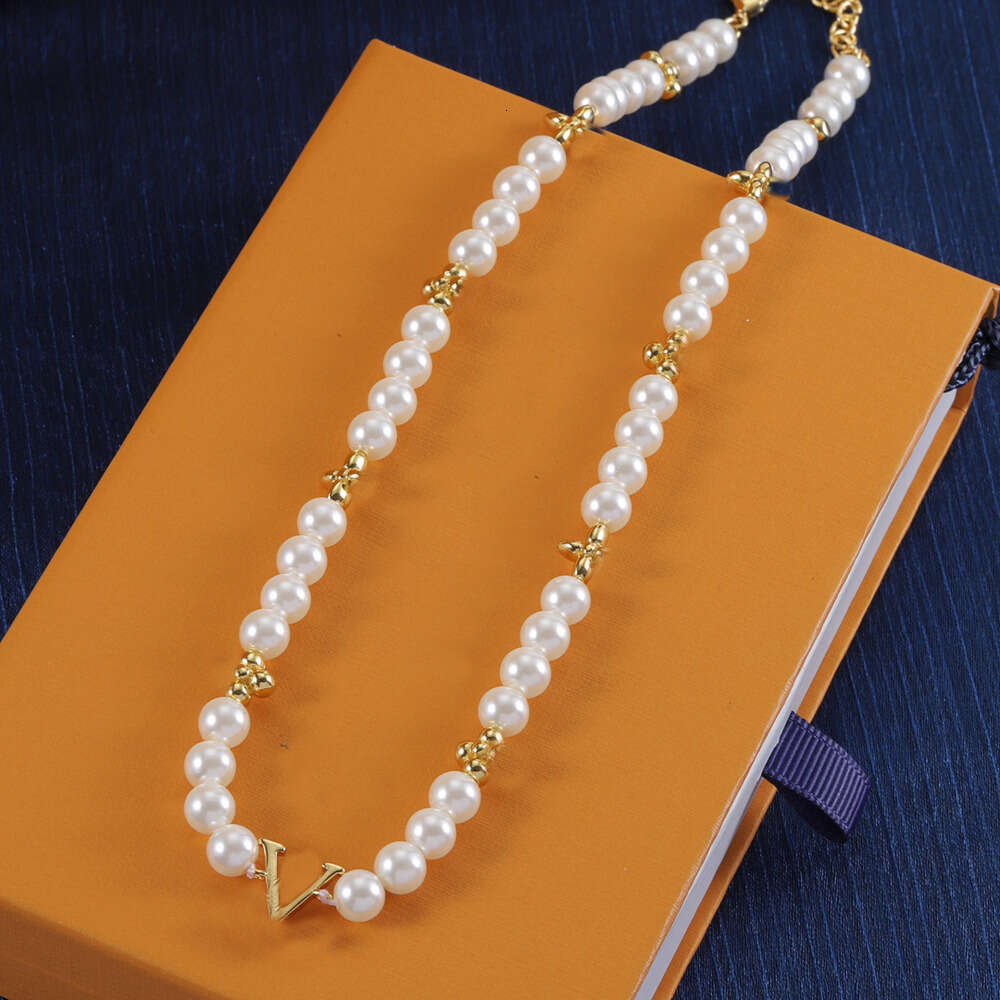 L Necklace Designer Womens Brand Letter Pearl Pendant Elegant Necklaces High Quality Wedding Lvly Jewellery Classic Vintage Luxury Letters Birthday