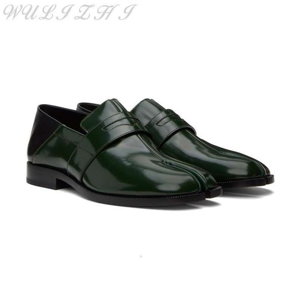 Tabi Green Supotor para mulheres outono 2023 Classic bezerro de couro dividido Festa de vestido de dedão versátil Low Heel Shoes Formal
