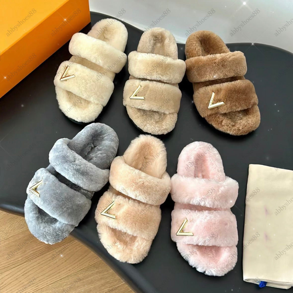 Designer Slide Fur Slippers Metal letter Sandals Luxury fuzzy Slides Home Furry Flat Sandal Female Cute Fluffy flip flops for women&#039;s shearling