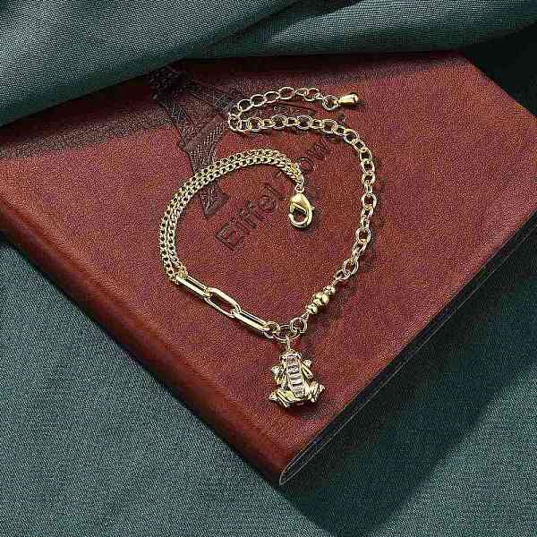 Messing Micro Pave klare Zirkonia Charm Armbänder