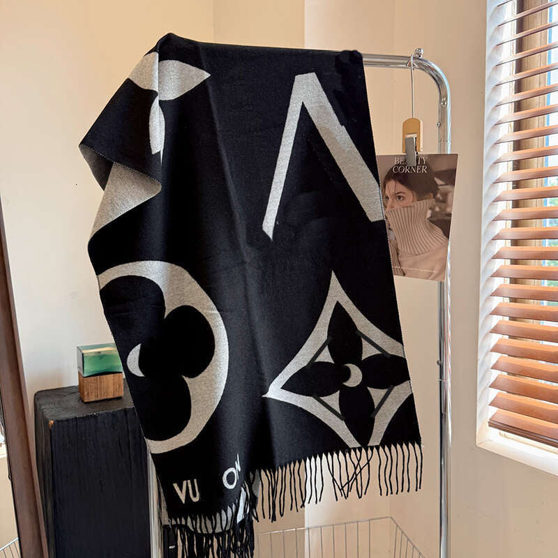 Cotton Designer party festival Scarf Long Scarves1 Fashion scarf Winter Wool Scarves Women Wraps Striped Plaid letter Printed size 65cm*180cm