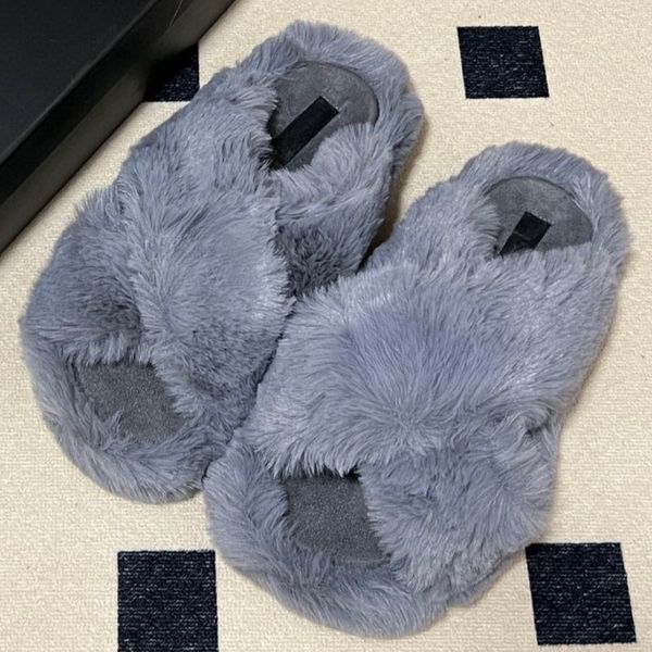 New fashion slippers luxury designer sandals outdoor anti slip warm shoes flat bottom rubber fur shoes letter candy shoes women&#039;s indoo