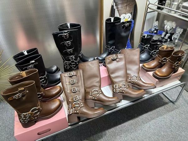 Boots Buckled cowhide leather Biker chunky heel Knight Fashion square toe Ankle Booties for women shoes factory martin booties designer boot