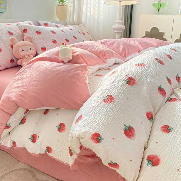 Cute Strawberry Duvet Cover Set No Filler Flat Sheet Pillowcases Ins Korean Double Full Size Soft Girl Kids Summer Bed LinensC241021