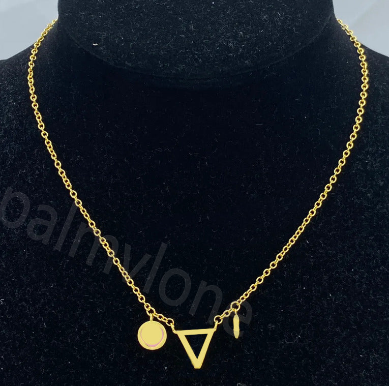 Designer necklace Women&#039;s Pendant L Necklace Elegant Pearl Necklaces High Quality Wedding Jewellery Diamonds Bracelet Earring Suit Letters Part