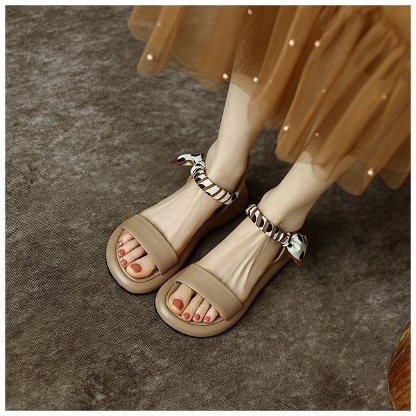 Slotted open toe sandals womens summer new thick-soled temperament womens shoes casual lady beach sandals white Apricot