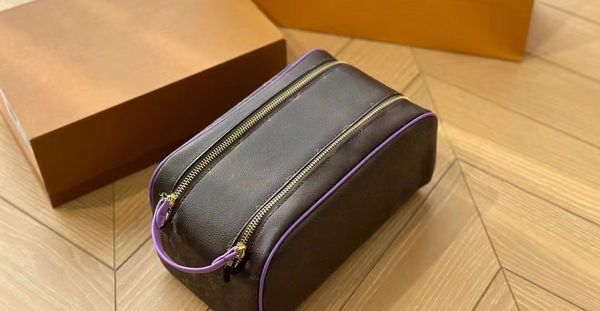 Double zipper men travelling toilet bag designer women wash large capacity cosmetic bags toiletry Pouch Cosmetic Bags leather purple green