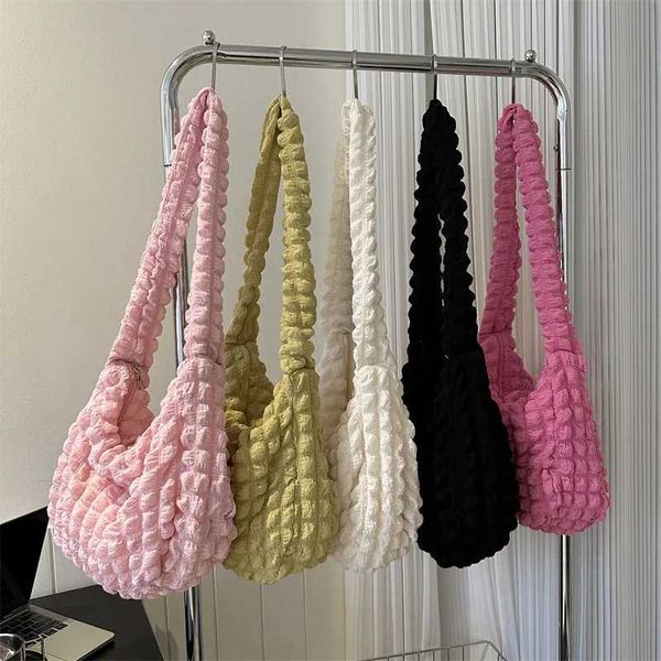 Plain weave bedding shoulder bag cute pleated bubbles large capacity underwear bag solid color cross body bag M241014