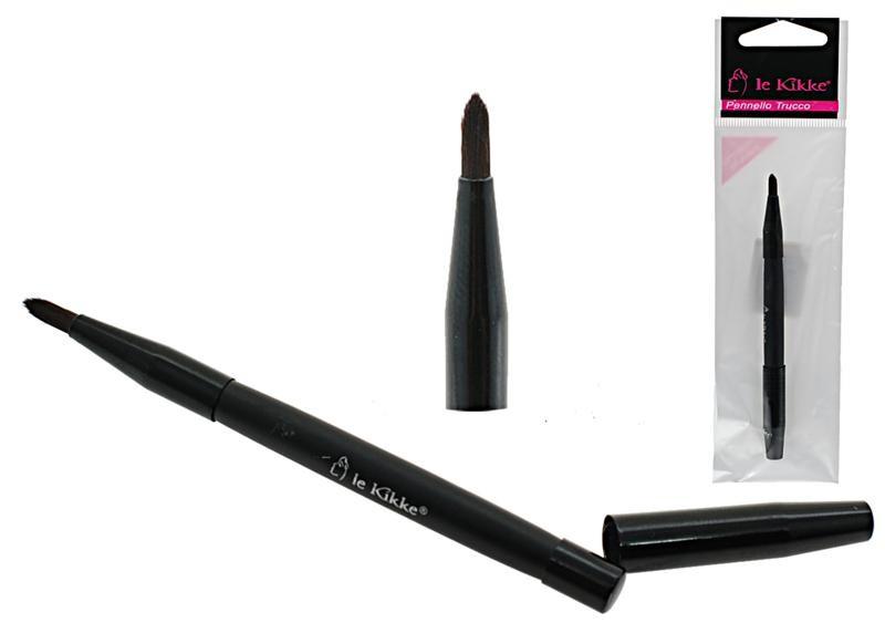 Le kikke Lip brush with a narrow tip for blending pencils