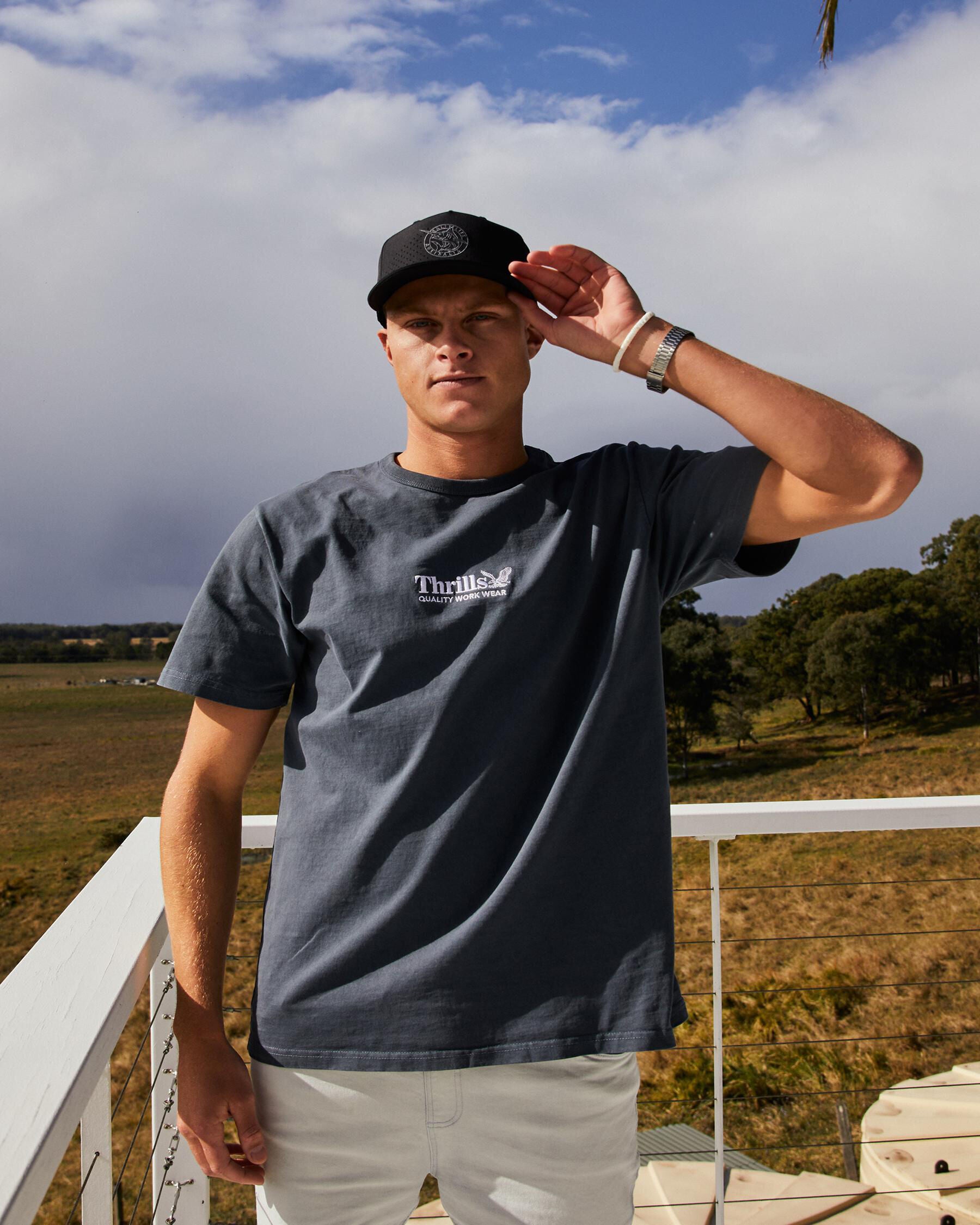 Salty Life Men's Outcasted Snapback Cap in Black