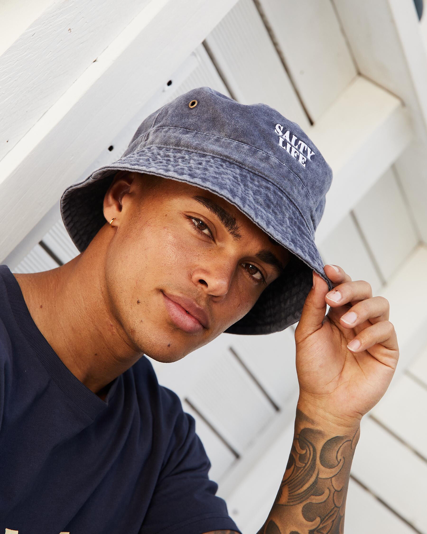 Salty Life Men's Gilligan Bucket Hat in Blue
