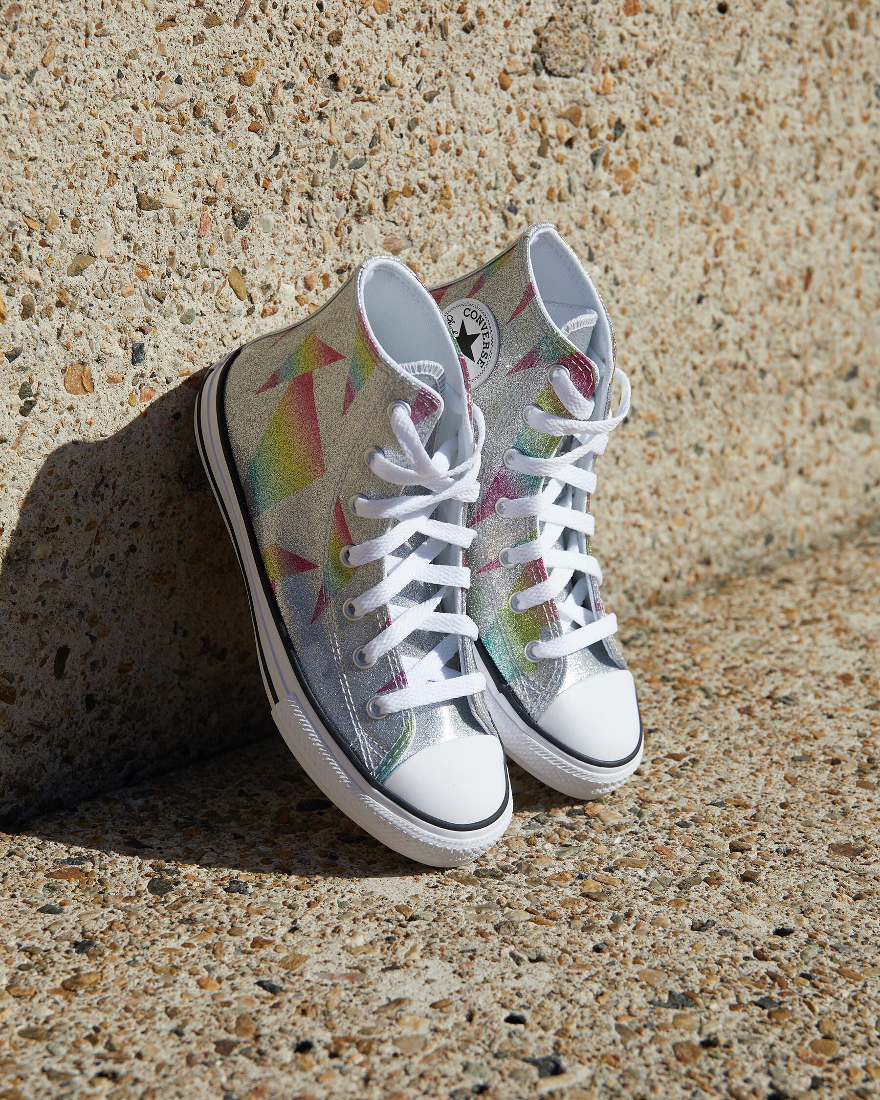 Converse Girls' Chuck Taylor All Star Prism Glitter Shoes in Silver