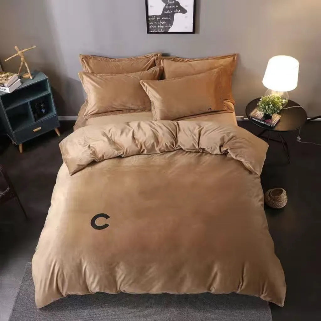 Luxury Designer Bedding Sets 4pcs-set Solid Color Velvet Queen King Size Duvet Cover Bed Sheet Fashion Pillowcases-1