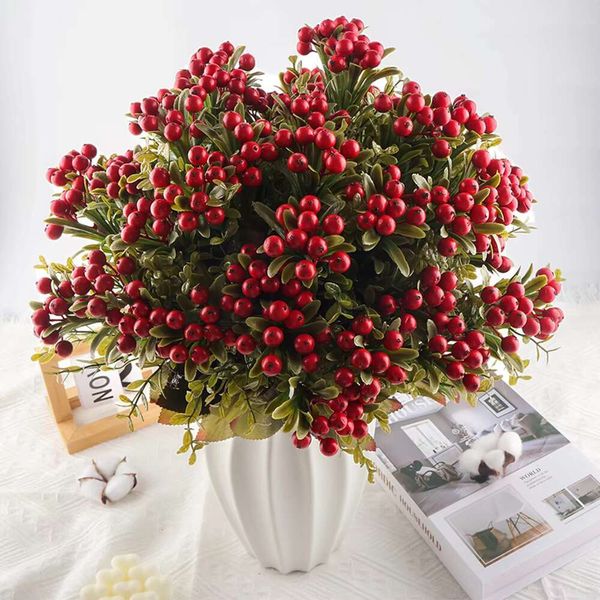 Wholesale simulation lucky fruit European American palace style vase ornaments bundle artificial plants wers home berries