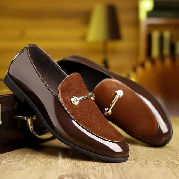 Oversized leather shoes for men&#039;s formal wear pointed casual British wedding shoes free of shipping size