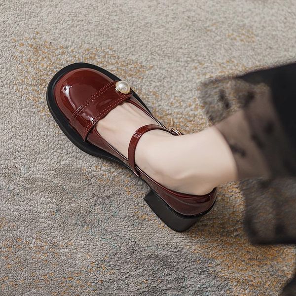 2024&#039;s New Women&#039;s Mary Janes: Soft Leather Pearl-Studded Wine Red Pumps dh912272421