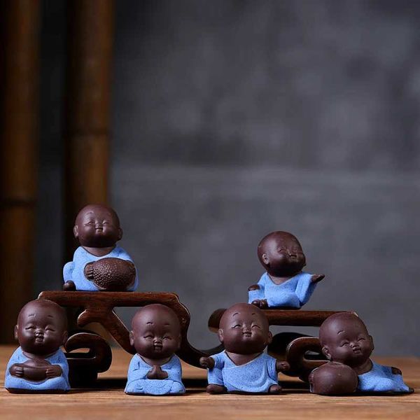 1 PCS Purple clay Ornaments Monk Small Buddha Statue Monk Figurine Boutique tea pet Handmade Tea Set Coffee table CraftsXJ240814