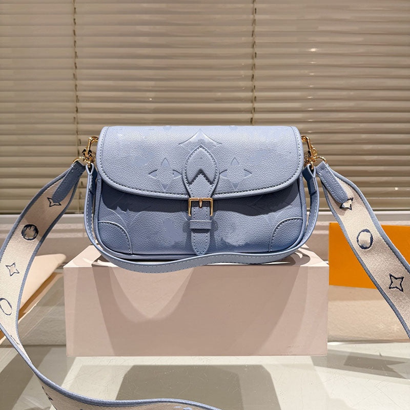 Lock Baguette Women s Designers Bags Handbag wer Leather Wallets Messenger Purse Card Holder pouch Laptop Bag 25CM