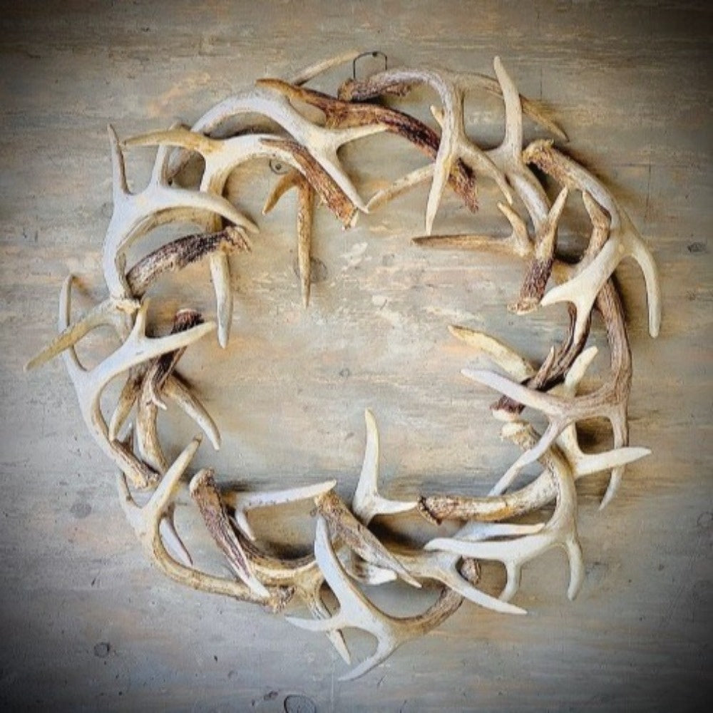 TEMU Rustic Farmhouse Antler Wreath - Resin Indoor-outdoor Wall Decor, No Electricity Needed, With Mixed-size Antlers For Living Room, Entryway,