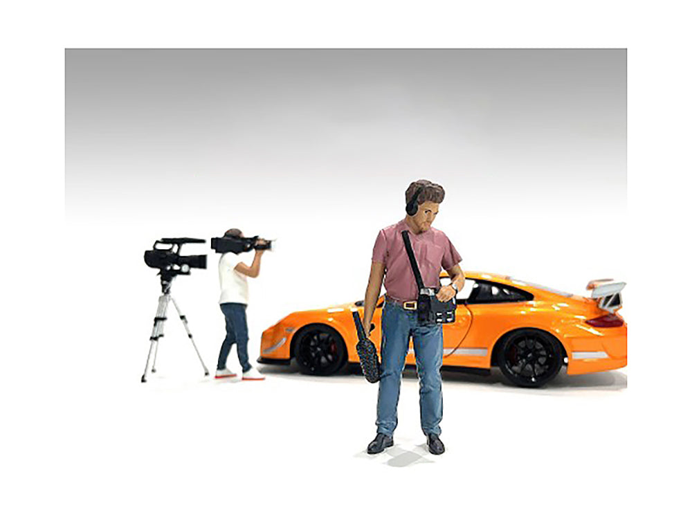 "On-Air" Figure 4 for 118 Scale Models by American Diorama