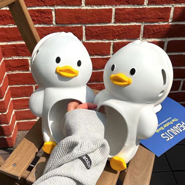 Cartoon Duck Slippers for Women Cute Indoor Non-slip Baotou Casual Sandals Platform or Slides Sandalia De Mujer 2023 a3a7