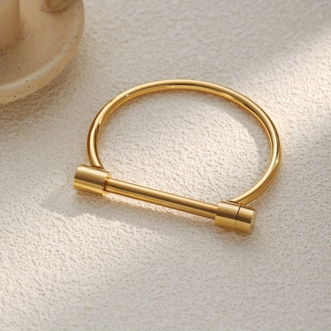 TEMU Unique Couple 18k Golden-plated Stainless Steel D-shaped Horseshoe Bracelet - Cute & Classic For Casual Attire & Parties, Durable