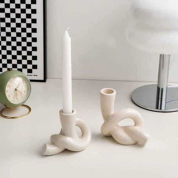 Candle Holders Creative Knot Shape Candlestick Nordic Living Room Decor Handmade Ceramics Room Table Top Decor Candle Holder Wedding Ornamen