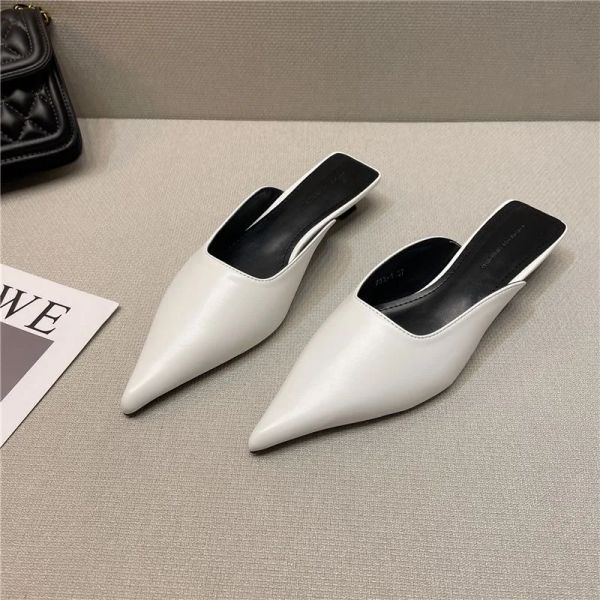 Summer New Low Heel Close Toe Outdoor Mules Casual Pumps Street Style Woman Sandals Slip on Half Slippers Loafers 6dce