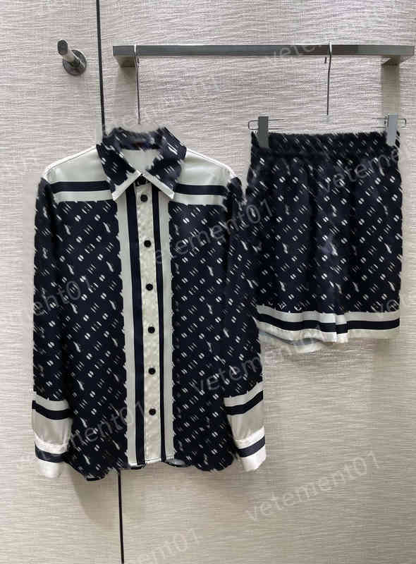 Womens Two Piece Pants Thin Breathable Brand Logo Shirts Shorts Sets Luxury Women Clothing