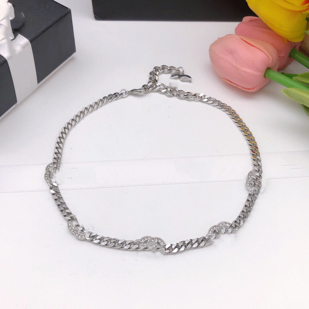 Designer Top Quality Pendant Necklaces Classic Gilded Heart chokers C for Women Letter C silver Necklace Jewelry CClies Party Gift 324