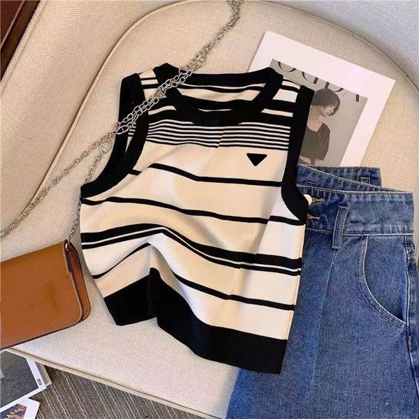 Woman Tanks Shirt Vest Summer Female Tops Tee Knits T Shirts Sleeveless Striped Designer Budge Sweaters Vests S-L