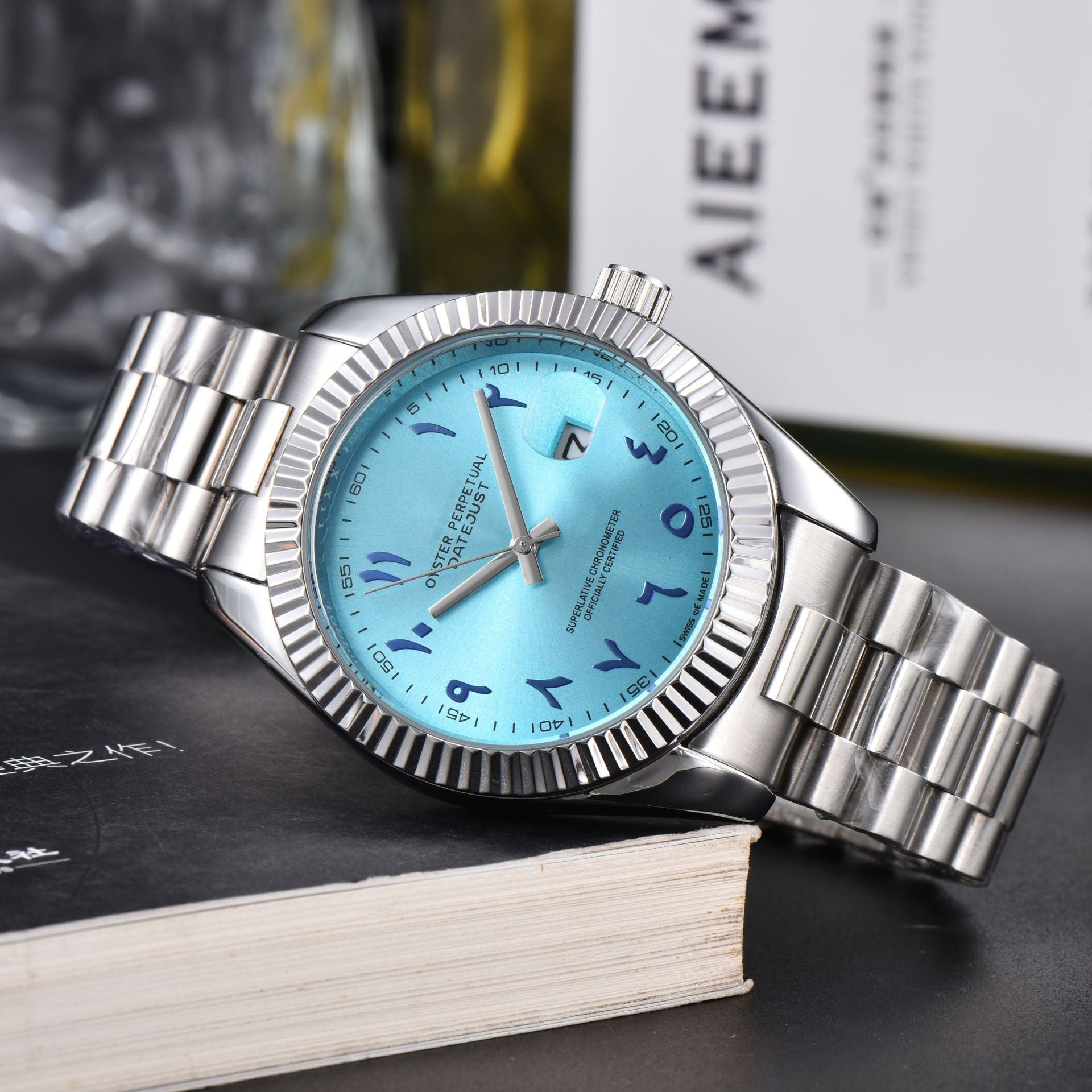 Luxury Mens Casual Watches Quartz Movement Battery Splah Waterproof Watch Case Arabic Scale Sports Wristwatch Design Analog Clock Auto Date Montre D