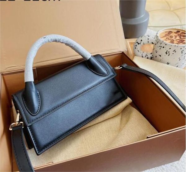 Women Le Handbags Cross Body Bags designer Circle Hand Design High-grade Texture Single Shoulder Messenger Thin Shoulder Strap Bag