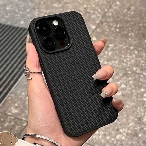 Luxury Knitting Grain Phone Case For iPhone 11 12 13 14 15 Pro Max Plus X XS Max XR 8 7 Plus SE Bumper Soft Silicone Cases Cover Z241011