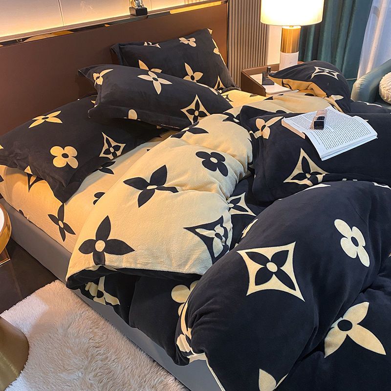 Luxury Brand Bedding Including Duvet Cover Pillowcase Skirt No Comforter Multiple Sizes Can Be Selected For Free Shipping