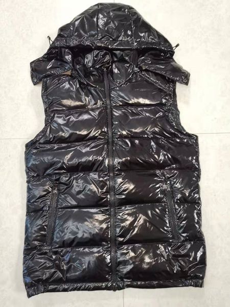 Men Down Jackets Winter Down Vest Designer White Duck Padded Jacket with NFC Thick Fluffy Outerwear Parkas Plus Size Couple Style in Black U