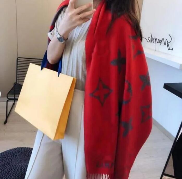 Brand designer scarf Luxury V Scarf Cashmere Thick Shawl Women Long Winter Wram Pashmina Long Wraps Hijab with Tassel Bufanda Foulard L5257 with box