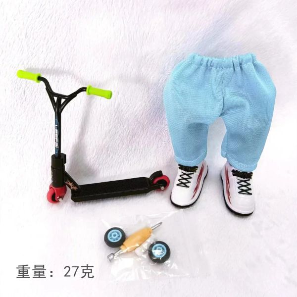 Mini Alloy Finger Scooter Model Interactive Fingertip Movement Toy Novelty Skateboard for Parent-Child Interactive Holiday Gift