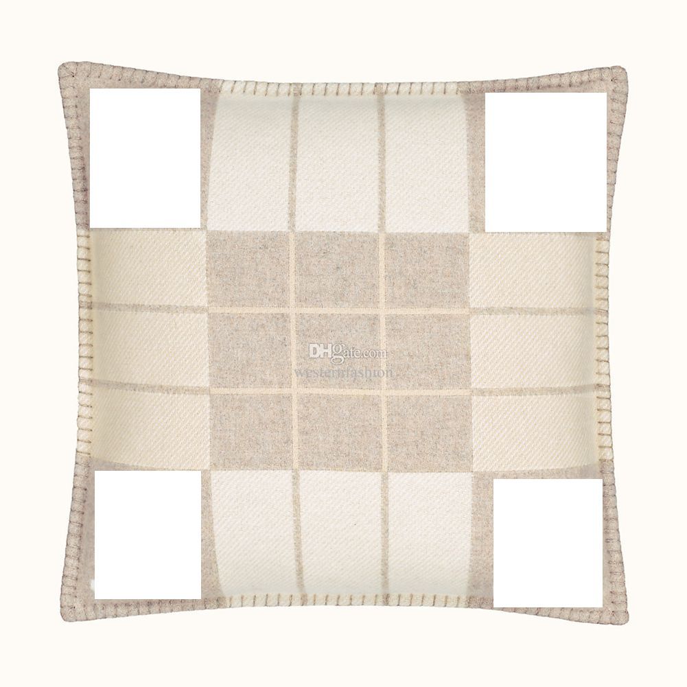 Designer Letters Throw Pillow Case Cashmere Luxury Pillows Designer Cushion Cover Pillowcase Without Core Jacquard Sofa Bed Wool Covers